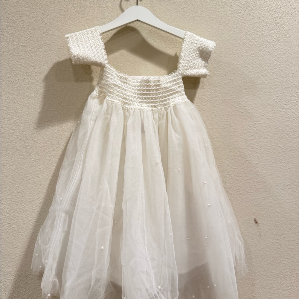 Elegant White Sleeveless Dress in size5